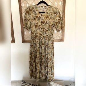 Vintage flower small knee length button up dress